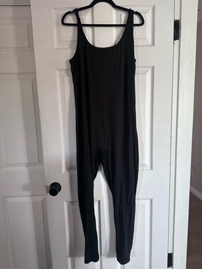 Black Sleeveless Jumpsuit - Women's Slim Fit